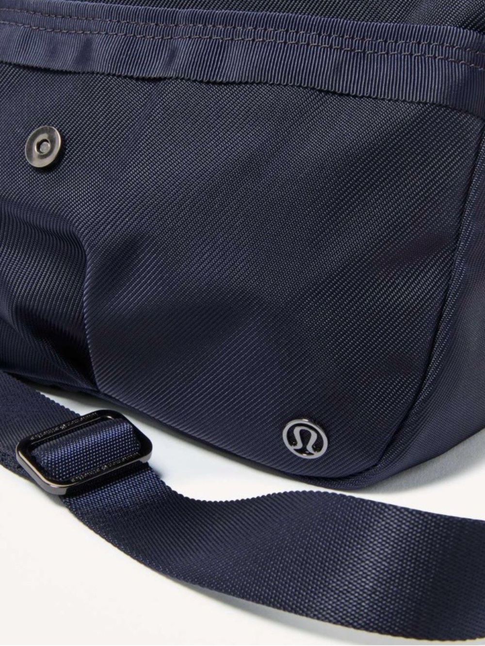 lululemon Festival Bag ll *5L Midnight Navy - Picture 3 of 7